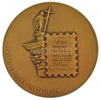 Lengyelország DN(1995) "XVII. Lengyel Filatéliai Kiállítás, Varsó '95 - Lengyel Filatéliai Szövetség / 400 éves Varsó - 1596-1996" kétoldalas bronz emlékplakett műanyag tokban. Szign.: "ZS" (70mm) T:AU,XF Poland ND(1995) "XVII OGÓLNO POLSKA WYSTAWA FILATELIS-TYCZNA Warszawa '95 - POLSKI ZWIAZEK FILATELISTÓW / VARSOVIA - 400 LAT STOLECZNOSCI WARSZAWY - 1596-1996" twosided bronze commemorative medallion in plastic case. Sign.: "ZS" (70mm) C:AU,XF