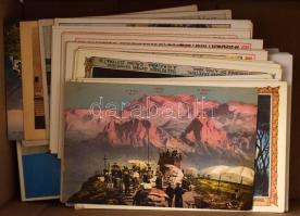 Kis doboznyi bündli és bündlitöredék + 1945 előtti képeslapok + modern képes bélyegek nagyrészt kivá...