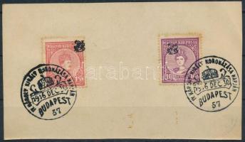 1916 Koronázás pár lapon alkalmi bélyegzéssel, a bélyegek magánfelülnyomással ellátva. Érdekes tétel.