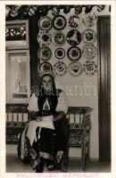 Kalotaszeg, Tara Calatei; Körösfői parádés szobában, erdélyi folklór / Transylvanian folklore from Izvoru Crisului