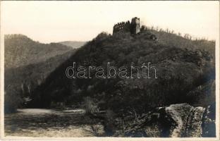 Saskőváralja, Sásovské Podhradie (Garamszentkereszt, Ziar nad Hronom); Saskő vára / Sásovsky hrad / castle ruins. photo