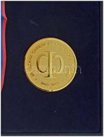 Szerbia "A Szerbiai Filatelisták Szövetségének 50. Évfordulója" egyoldalas, aranyozott fém emlékérem eredeti tokban, hátoldalán "MEGAPLAST D.MILANOVAC" jelzéssel (50mm) T:AU Serbia "50th anniversary of the Serbian Philatelists' Association" one-sided, gilt metal commemorative medallion in original case, with "MEGAPLAST D.MILANOVAC" mark on the reverse (50mm) C:AU