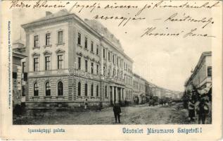1904 Máramarossziget, Sighetu Marmatiei; Igazságügyi palota. Wizner és Dávid kiadása / Palace of Justice (fa)