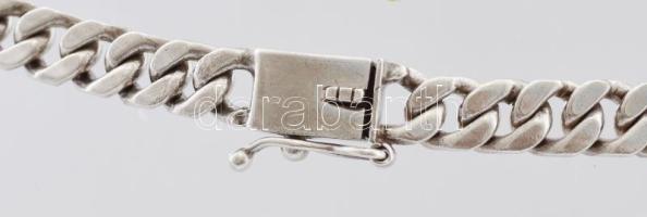 Ezüst(Ag) masszív lapos pancer nyaklánc, jelzett, h: 51 cm, nettó: 83,6 g