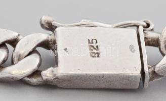 Ezüst(Ag) masszív lapos pancer nyaklánc, jelzett, h: 51 cm, nettó: 83,6 g