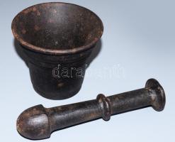 Vas patikai mozsár, cca 19. sz. második fele, m: 9,5 cm, törő h: 18 cm