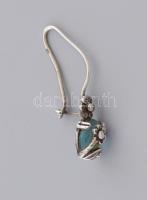 Ezüst(Ag) opálköves, nefelejcsmintás fülbevalópár, jelzett, h: 3 cm, bruttó: 2,1 g