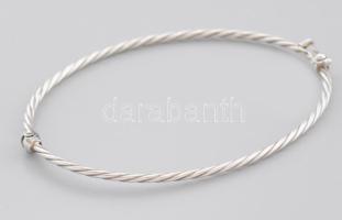 Ezüst(Ag) csavartmintás karperec, jelzett, 6,8×5,5 cm, nettó: 3,6 g