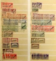 Magyar többpéldányos készlet régi bélyegekből, főként Arató és Parlament kiadásokkal, 6 db nagyalakú berakólapon, Schaubek albumborítóval