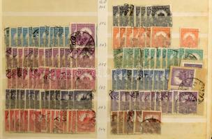 Magyar többpéldányos készlet régi bélyegekből, főként Arató és Parlament kiadásokkal, 6 db nagyalakú...