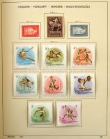 1945-1973 Magyar gyűjtemény, benne teljes sorok is + Schaubek használatlan előnyomott albumlapok a &...