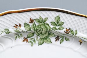 Hollóházi Erika mintás 3 részes szett: váza, kínáló, áttört kínáló. Jelzett, hibátlan, m: 21 cm