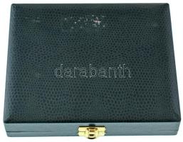 "Kápolna" egyoldalas, öntött bronz plakett dísztokban (~65x86mm) T:AU, ragasztónyom a toko...