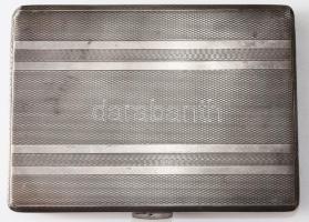 Ezüst (0.800 Ag) cigarettatárca, jelzett, gravírozott "KJ" monogrammal, 75x105mm, bruttó 1...