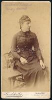 cca 1890 Moldován Lászlóné Szendi Amália, keményhátú fotó Goszleth István budapesti műterméből, 20,5×10,5 cm