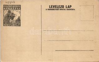 Előnyomulás védőpáncéllal a drótakadályokig. Cs. és kir. hadilevéltár fényképészeti osztálya. Hadifé...