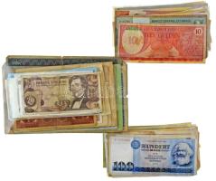 Vegyes, ~197db-os külföldi bankjegy tétel T:vegyes Mixed, ~197pcs foreign banknote lot C:mixed
