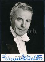 Johannes Heesters (1903-2011) holland színész, zenész, énekes autográf aláírása őt ábrázoló fotólapon, 15x10,5 cm