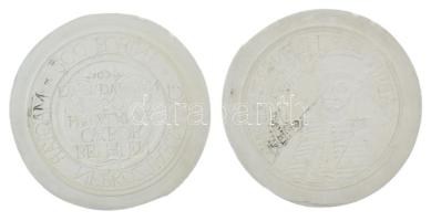 1979. 200Ft "Bethlen Gábor halálának 350. évfordulóján" meg nem valósult érmetervezet gipsz előlapi és hátlapi NEGATÍV nagyminta (160mm) T:AU,XF ph. /  Hungary 1979. 200 Forint "Bethlen Gábor halálának 350. évfordulóján (On the 350th anniversary of the death of Gábor Bethlen)" unrealized coin's plan obverse and reverse NEGATIVE large plaster sample (160mm) C:AU,XF edge error Adamovszky katalógusban nem szerepel / Not listed in Adamovszky's catalogue