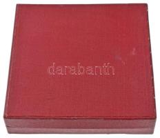 Fekete Géza (Dezső) (1939-2021) ~1980. MSZBT (Magyar-Szovjet Baráti Társaság) egyoldalas bronz emlék...