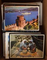 TÖRÖKORSZÁG - Kb. 800 MODERN város képeslap egy dobozban / TÜRKIYE, TURKEY - Cca. 800 MODERN town-view postcards in a box