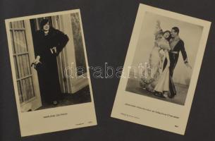 Kb. 70 db MODERN színész és színésznő képeslap albumban, beragasztva / Cca. 70 MODERN actors and act...