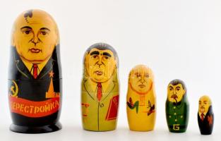 5 darabos matrjoska baba szett, szovjet vezetők képeivel festve, m: 18 cm alatt