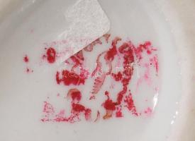 Kislány libákkal. Jelzett, hibátlan, m: 10,5 cm