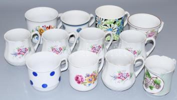 12 darab klf retro és régi bögre, emlékbögre, tejfölös bögre komatál, közte sérült.