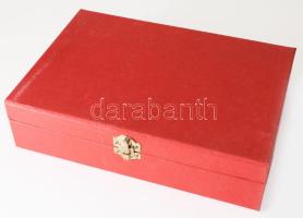 6 darab mokkás csésze, alátéttel, díszdobozban