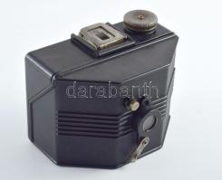 1938 Pontos Optikai Lencsegyár - Budapest Dici 3x4 cm kamera 1:11 objektívvel, zárhibával.