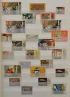 600 db régi magyar és külföldi levélzáró jó motívumokkal 16 lapos A/4 berakóban