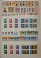 13 berakót tartalmazó nagybani tétel, 8 db 16 lapos A/4 berakóban 1980 előtti gyűjtemények, bennük k...