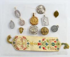 12 db skapuláré + hímzett könyvjelző