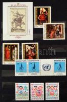 Magyar gyűjtemény hagyatékból gyenge klasszikus résszel, a 10-es évektől erősödő és egyre inkább használatlan / postatiszta anyaggal majd a modern rész főleg postatiszta. A gyűjtemény 7 jó minőségű vastag fekete lapos A/4 berakóban van elhelyezve, 2 db 16 lapos, 4 db 12 lapos és 1 db 8 lapos, hozzá csere / másod példányok 3 db közepes 8 lapos berakóban, hullámkarton dobozban. Érdemes megnézni!!