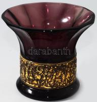 cca 1930 Walther and Sohne art deco ametisztüveg váza, körbefutó aranyozott frízzel, jelzett, minimális pattogzással, d: 11 cm, m: 9,5 cm