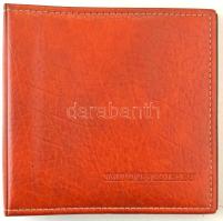 Használt állapotú hatgyűrűs berakóalbum 8db műanyag berakólappal klf méretű érmék számára, összesen 190 férőhellyel