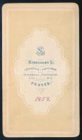 cca 1870 Elegáns pár portréja, vizitkártya Strelisky Lipót (1816-1905) pesti műterméből, 10,5x6 cm