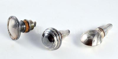 3 darab ezüstözött kiöntős italos üveg lezáró