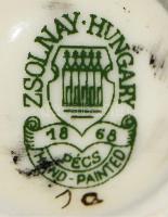 Zsolnay kisváza aranykontúrozott virágmintával. Jelzett, hibátlan, m: 8,5 cm