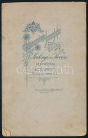 cca 1905 Lányok csoportképe, kabinetfotó Szelényi és Kovács budapesti (VIII., József u. 43.) műtermé...