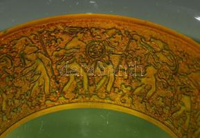 cca 1910/30 Moser Karlsbad urániumüveg talpas pohár, körbefutó aranyozott fríz díszítéssel, jelzés n...