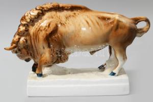Zsolnay bika, kézzel festett, jelzett, (tervező:Sinkó András), hibátlan, m:15 cm, h:23 cm