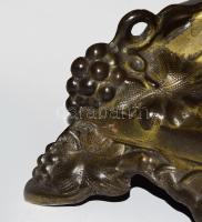 Barokk gyertyatartó szőlő díszítéssel, réz. XIX. sz. 37 cm