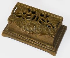 Szecessziós bélyegtartó. Réz, áttört. 8 cm
