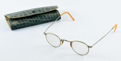 Régi bécsi szemüveg, márkázott tokban