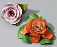 Herendi 2 darab rózsa, jelzett, egyik sérült, másikon kis pattogzás, d: 8-10 cm