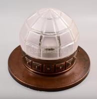 cca 1910/1920 Jugendstil bécsi mennyezeti lámpa, rézlemez, savmaratott üvegbúrával, minimális kopottsággal, d: 32 cm