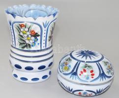 Többrétegű csiszolt és zománcfestett mintás bonbonier és váza. Jelzés nélkül, minimális pattogzással, d: 10,5 cm, m: 13,5 cm