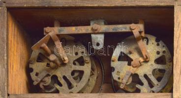 Thiel 2 darab sakkóra, hiányokkal, 17x10 cm